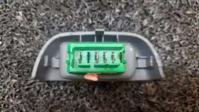 Peça sobressalente para automóvel em segunda mão botão / interruptor elevador vidro dianteiro esquerdo por citroen c1 sx referências oem iam   