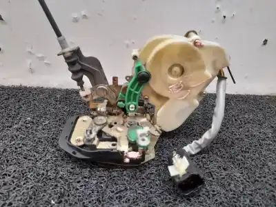 Peça sobressalente para automóvel em segunda mão fechadura da porta dianteira direita por kia sorento 2.5 crdi active referências oem iam 060308