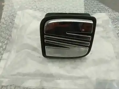 Second-hand car spare part tailgate back door handle for seat ibiza st (6j8) style oem iam references 6j4827565a  6j4827565