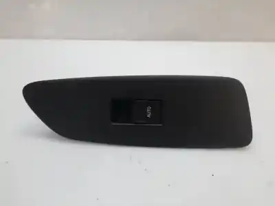 Pièce détachée automobile d'occasion commande de lève vitre avant droit pour toyota auris active références oem iam 192801