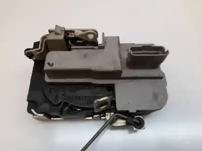 Peça sobressalente para automóvel em segunda mão fechadura da porta dianteira esquerda por peugeot 206+ básico referências oem iam avg2