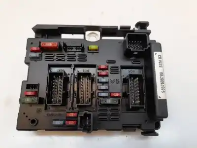 Pièce détachée automobile d'occasion boîtes à fusibles pour peugeot 206+ básico références oem iam 9657608780