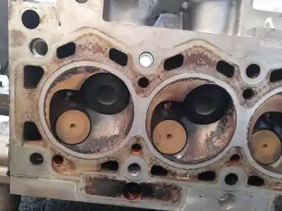 Pièce détachée automobile d'occasion culasse du moteur pour peugeot 106 (s2) max références oem iam 9634005010  z05