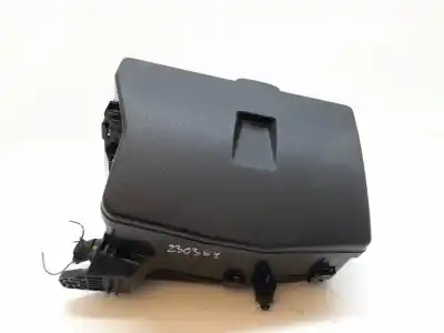 Second-hand car spare part fuse box unit for toyota auris active oem iam references 8266202320