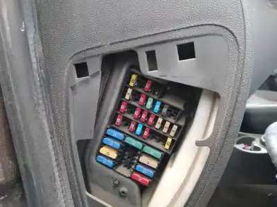 İkinci el araba yedek parçası röle/sigorta kutusu için dacia duster ambiance 4x2 oem iam referansları   