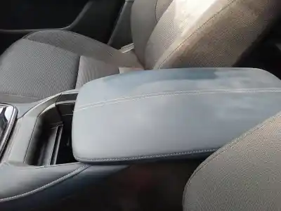 Автозапчастина б/у центральний подлокник для mazda cx-30 selection 2wd посилання на oem iam   