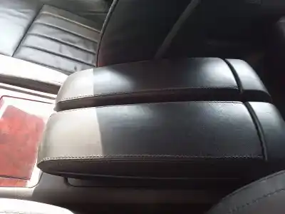 Автозапчасти б/у центральный подлокотник за audi a8 (4e2) 4.0 tdi quattro ссылки oem iam 
