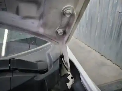 Pièce détachée automobile d'occasion charnière capot avant gauche pour toyota auris active références oem iam 