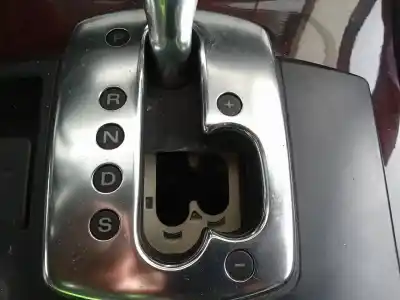 Pezzo di ricambio per auto di seconda mano leva del cambio per audi a8 (4e2) 4.0 tdi quattro riferimenti oem iam   