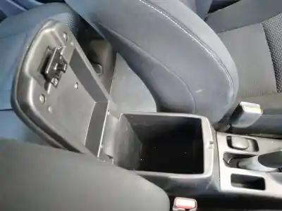 Pezzo di ricambio per auto di seconda mano bracciolo centrale per toyota auris active riferimenti oem iam   