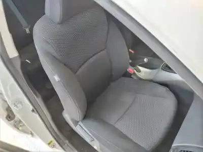 Peça sobressalente para automóvel em segunda mão assento dianteiro direito por toyota auris active referências oem iam   