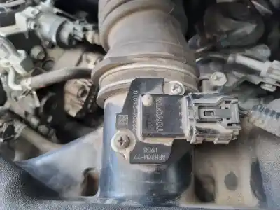 Pièce détachée automobile d'occasion débitmètre de masse d'air pour toyota auris active références oem iam 2220426010