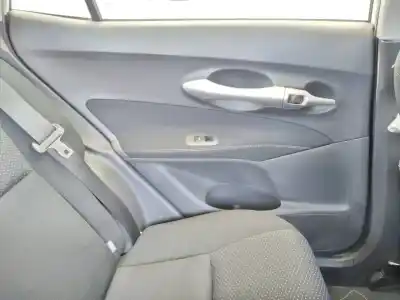 Pièce détachée automobile d'occasion garniture de porte arriere gauche pour toyota auris active références oem iam 