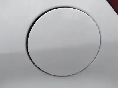 Pièce détachée automobile d'occasion bouchon de carburant extérieur pour hyundai ix20 gls comfort références oem iam 