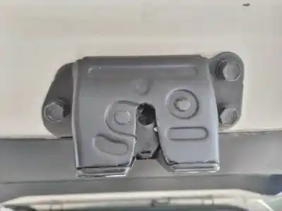 Tweedehands auto-onderdeel KOFFERBAK / POORTSLUITING voor HYUNDAI IX20  OEM IAM-referenties   