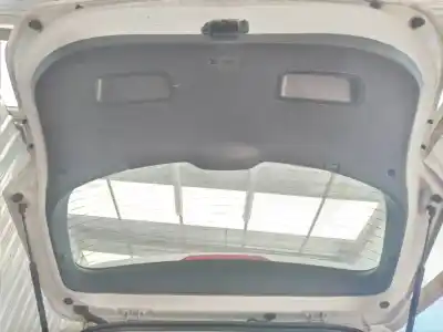 Pièce détachée automobile d'occasion garniture de hayon pour hyundai ix20 gls comfort références oem iam 