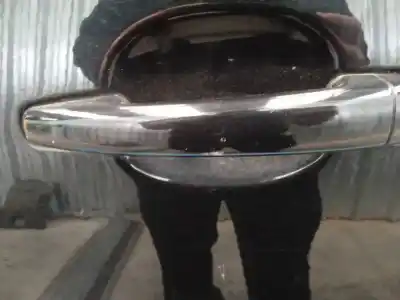 Pezzo di ricambio per auto di seconda mano maniglia esterna anteriore sinistra per peugeot 3008 active riferimenti oem iam 