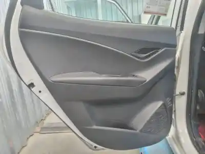 Pièce détachée automobile d'occasion garniture de porte arriere gauche pour hyundai ix20 gls comfort références oem iam 