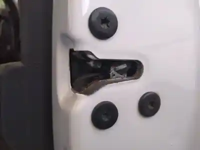Peça sobressalente para automóvel em segunda mão fechadura da porta dianteira direita por dacia sandero iii stepway comfort referências oem iam 
