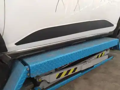 Peça sobressalente para automóvel em segunda mão embaladeira lateral por dacia sandero iii stepway comfort referências oem iam 