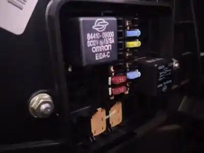 Peça sobressalente para automóvel em segunda mão caixa de fusíveis e relés por ssangyong actyon 200 xdi 4wd limited referências oem iam 