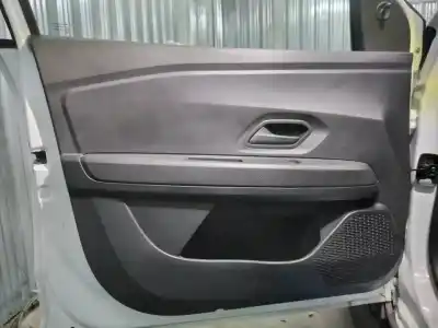 Peça sobressalente para automóvel em segunda mão forra / revestimento da porta dianteira esquerda por dacia sandero iii stepway comfort referências oem iam 