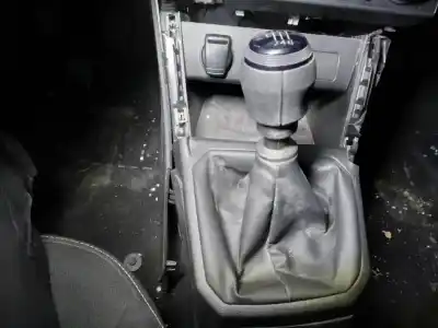 Peça sobressalente para automóvel em segunda mão botão da alavanca de velocidades por dacia sandero iii stepway comfort referências oem iam 