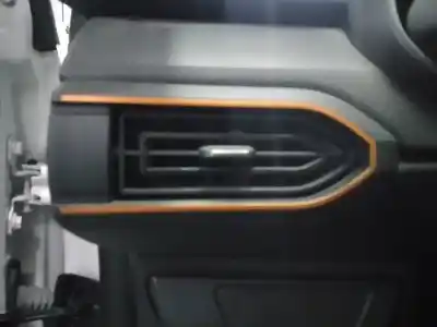 Peça sobressalente para automóvel em segunda mão grelha / difusor de ar por dacia sandero iii stepway comfort referências oem iam 