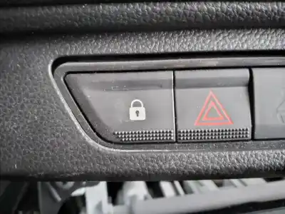 Peça sobressalente para automóvel em segunda mão interruptor 4 piscas - emergência por dacia sandero iii stepway comfort referências oem iam 