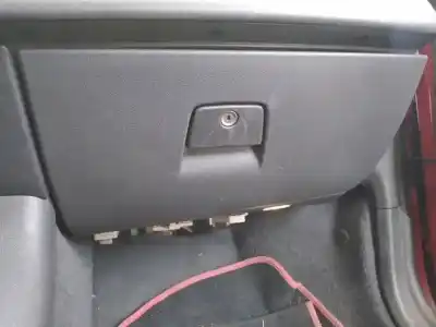 Peça sobressalente para automóvel em segunda mão porta luvas por volvo c30 1.8 cat referências oem iam 