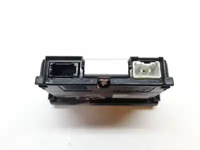 Second-hand car spare part multifunction display for volvo c30 2.0 d momentum oem iam references 30797719  69199100
