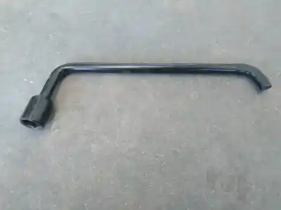 Piesă de schimb auto la mâna a doua cheie de roti pentru peugeot 206+ básico referințe oem iam   