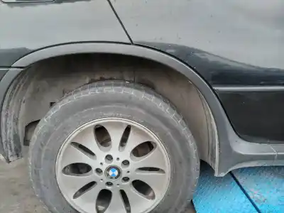 Peça sobressalente para automóvel em segunda mão aba do guarda-lamas traseiro direito por bmw x5 (e53) 3.0d referências oem iam 