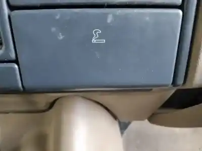 Peça sobressalente para automóvel em segunda mão cinzeiro por land rover discovery (salljg/lj) tdi referências oem iam 