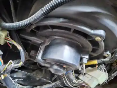 Peça sobressalente para automóvel em segunda mão motor de sofagem por land rover discovery (salljg/lj) tdi referências oem iam 