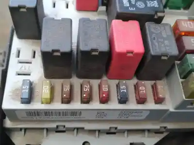 Second-hand car spare part fuse box unit for fiat idea (135) 1.4 oem iam references 51739423 a223 57657