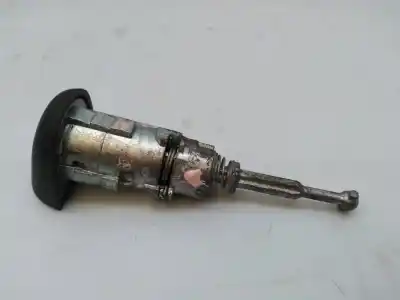 Second-hand car spare part left front door lock for renault clio iii authentique oem iam references   