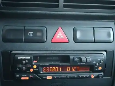 Peça sobressalente para automóvel em segunda mão sistema de áudio / rádio cd por audi a3 (8l) 1.9 tdi referências oem iam   