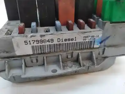 Автозапчасти б/у блок реле/предохранителей за fiat linea (110) dynamic ссылки oem iam 51799849  