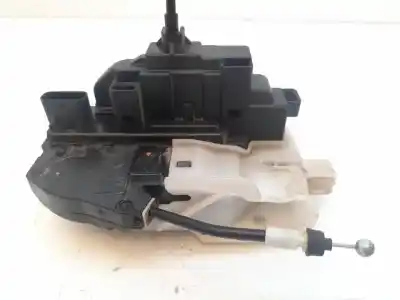 Second-hand car spare part left front door lock for kia cee´d drive oem iam references 