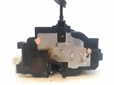 Second-hand car spare part left front door lock for kia cee´d drive oem iam references   