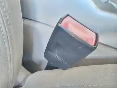 Автозапчасти б/у КРЮК ДЛЯ РЕМНЯ ПЕРЕДНИЙ ПРАВЫЙ за FORD GRAND C-MAX  ссылки OEM IAM   