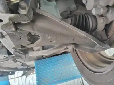 Peça sobressalente para automóvel em segunda mão braço de suspensão inferior esquerdo dianteiro por dacia sandero stepway referências oem iam 