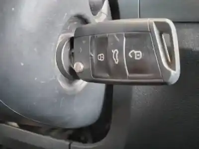 Second-hand car spare part steering column for skoda fabia ambition oem iam references   