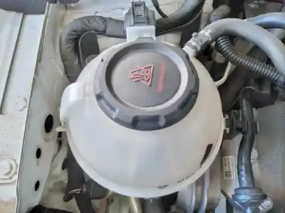 Second-hand car spare part coolant expansion tank for skoda fabia ambition oem iam references 
