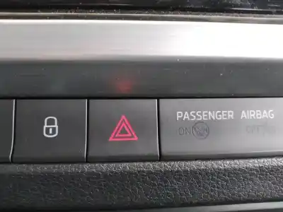 Second-hand car spare part hazard warning lights for skoda fabia ambition oem iam references 