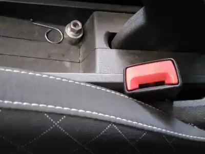 Second-hand car spare part left front seat belt buckle for skoda fabia ambition oem iam references 