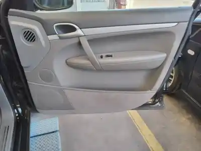 Автозапчасти б/у обивка передней правой двери за porsche cayenne (typ 9pa) básico ссылки oem iam 