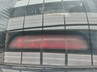 Peça sobressalente para automóvel em segunda mão farolim de travão central por ssangyong actyon 200 xdi 4wd limited referências oem iam 