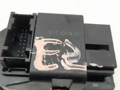 Pièce détachée automobile d'occasion commande de lève vitre avant droit pour peugeot 206 cc 2.0 16v cat références oem iam 11843  